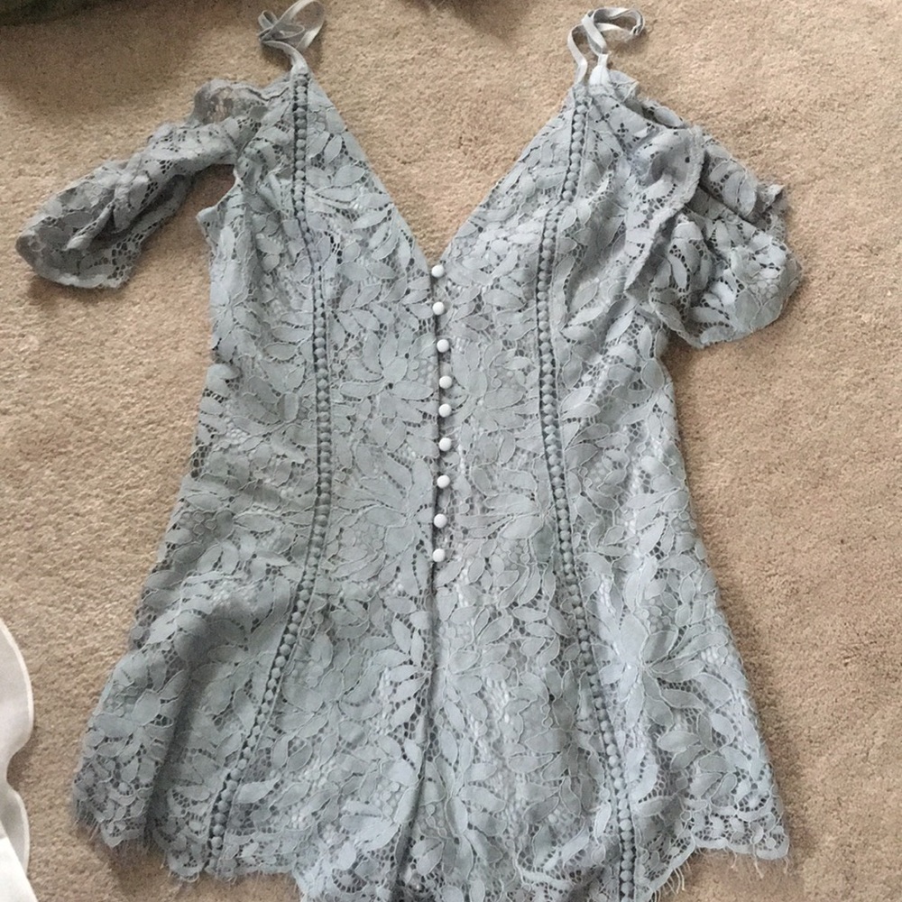 Lace romper with buttons